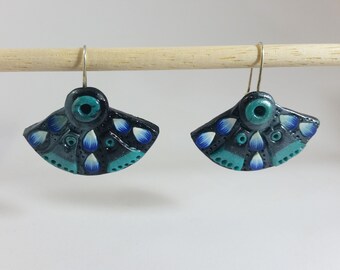BOHO Style Fan Shape Hook Fashion Earrings, HANDMADE Polymer Clay Sculpted, Ethnic Gypsy Fashion, Black & Blue