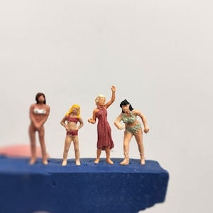 Beach ladies