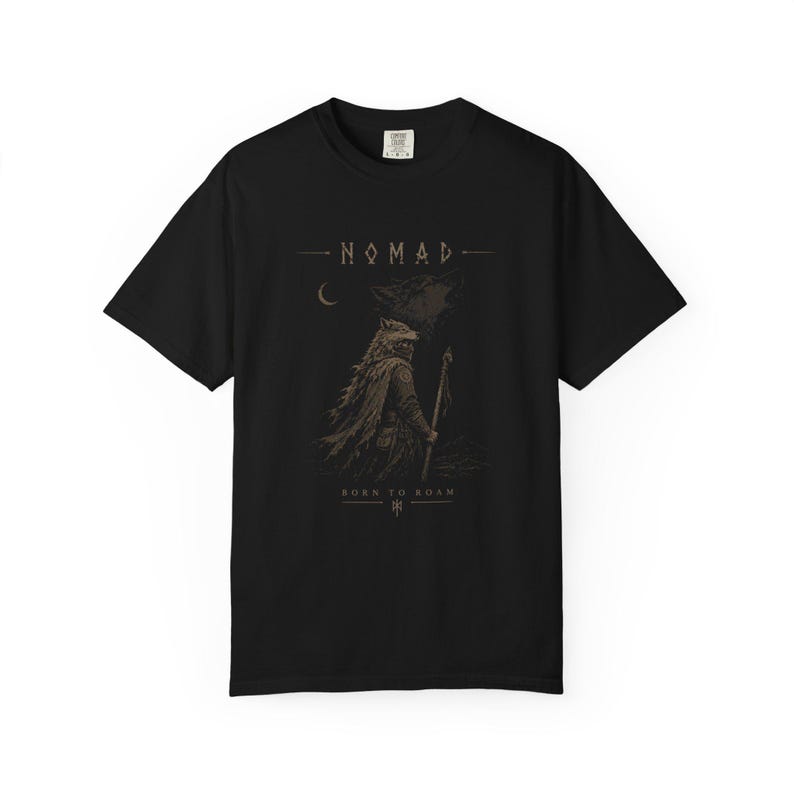 Nomaden Rabe Schamane T-shirt | Stilisierte Crow Ranger Grafik Bild 1