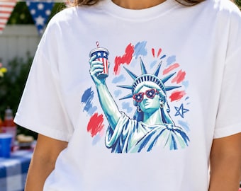 Patriotic Statue of Liberty Shirt | USA Graphic Tee for Women | White July 4th T Shirt