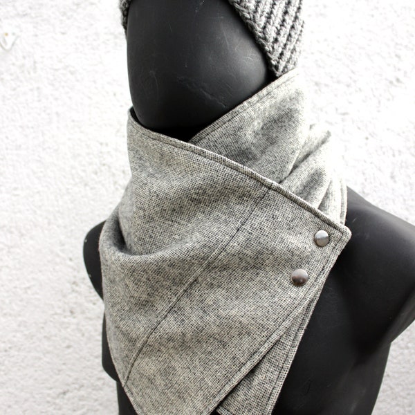 Unisex scarf. Men and women cowl. Grey wool with metalic snaps,tiny squares,Modern, chunky and cozy.Autumn winter fashion.Husband gift.