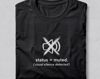 Minimalistisk introvert t-shirt, dämpad statusgrafik, streetwear-kläder med overthinker-motiv