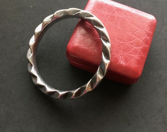 Vintage Sterling Scalloped Bangle Bracelet, Modernist Interesting Design