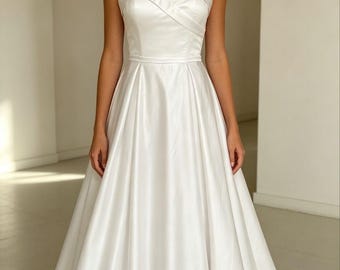 Robe de mariée bustier en satin coupe trapèze