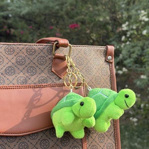 turtle Keychain, Cute Sea Turtle Bag Charm, Stuffed Animal Key Ring, turtle crochet pattern, Aesthetic Backpack Charm Gift, cute bag charm