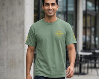 Broderad t-shirt med själsrörelse, Comfort Colors® mjuktvättad bomull, minimalistisk manusdesign