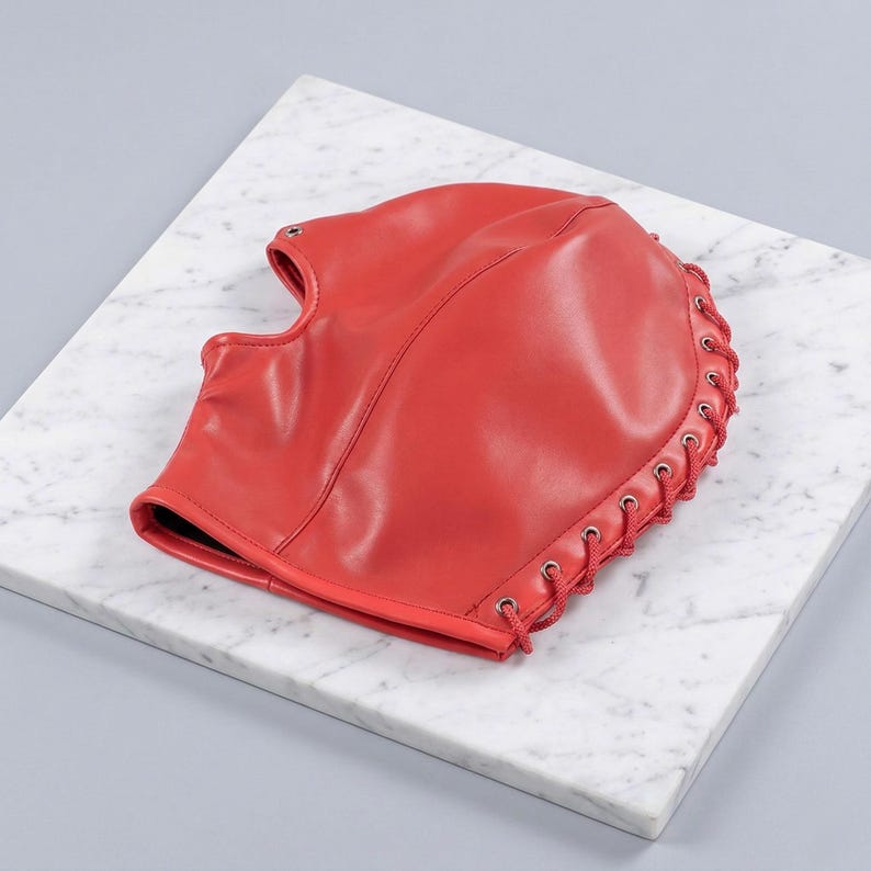 Máscara de capucha de cuero sintético / Capucha de disfraz con espalda ajustable y encaje / Accesorio para la cabeza de cosplay Rojo