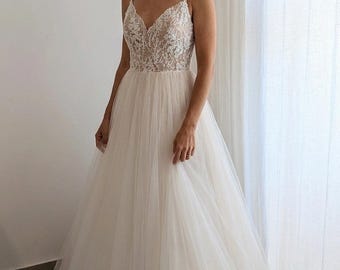 Boho Lace Wedding Dress, A-Line Tulle Skirt, Open Back Bridal Gown