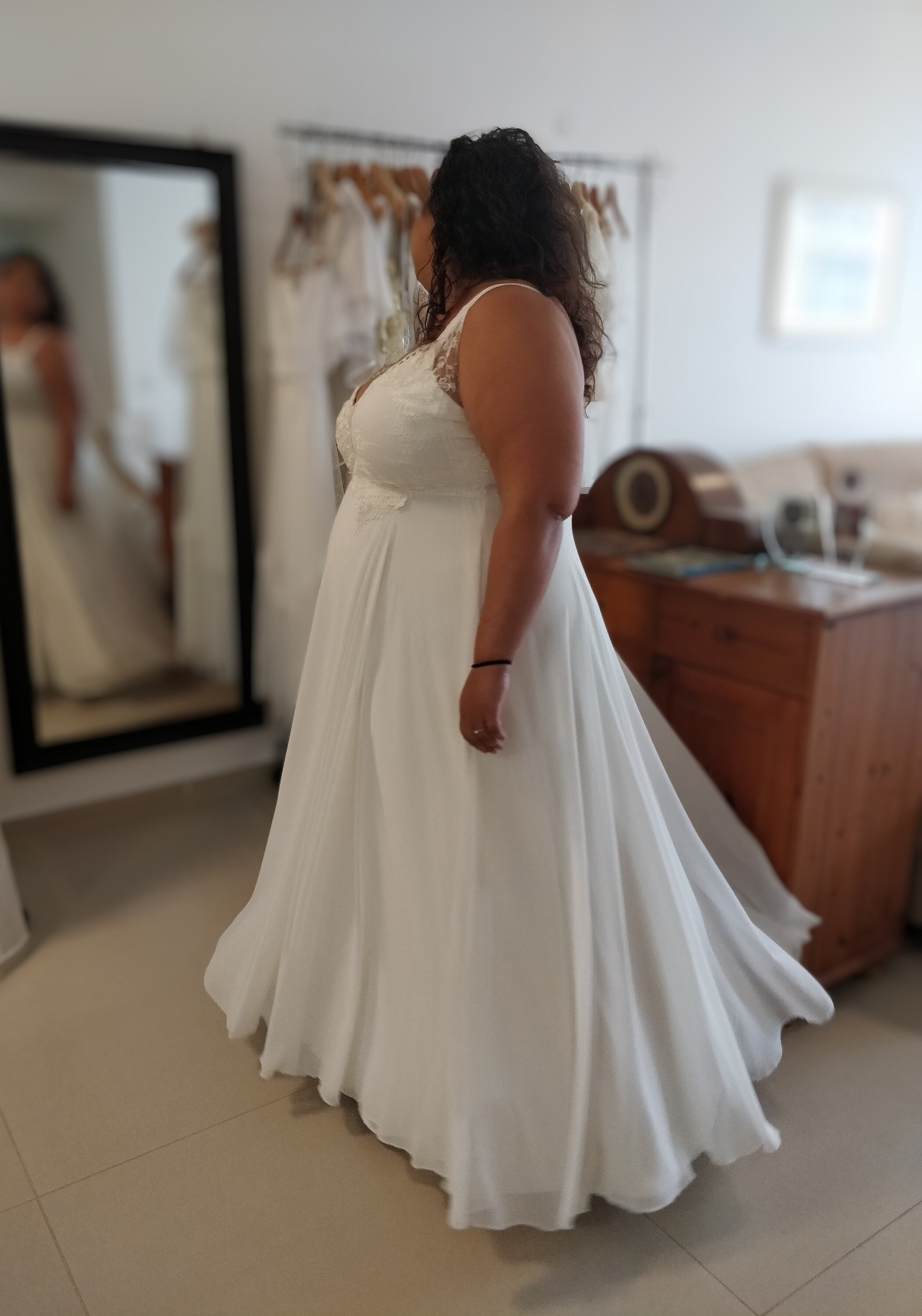 Boho Bride: Plus Size Wedding Dress, Flowy White Gown - Etsy