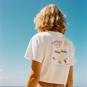 COFFEE CLUB Bregenz Women’s Crop Top – Coffee Date Backprint