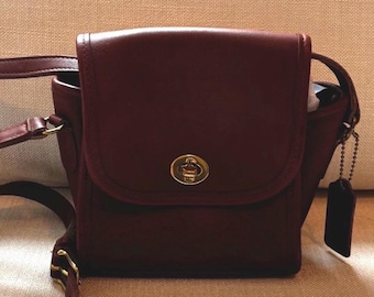 Bolsa transversal Coach Emmie vintage dos anos 90 em couro marrom B7D 9018 cor mogno
