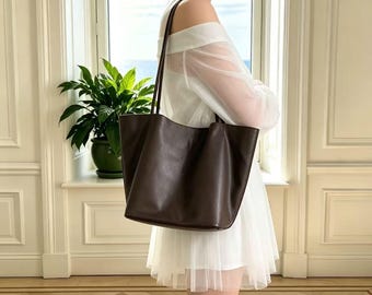 Bolso de mano minimalista de piel auténtica / Bolso de hombro tipo cubo / Bolso de moda para mujer para el día a día / Bolso cruzado tipo cubo de piel de oveja / Regalo