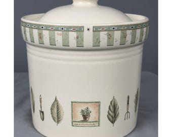 Pfaltzgraff Naturewood Spearmint Small Canister Sealed Lid Clean Repaired Chip