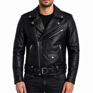 Chaqueta de motociclista negra de cuero genuino para hombre, corte ajustado, estilo moto.
