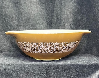 Vintage Pyrex Woodland #444 Cinderella Mixing Bowl
