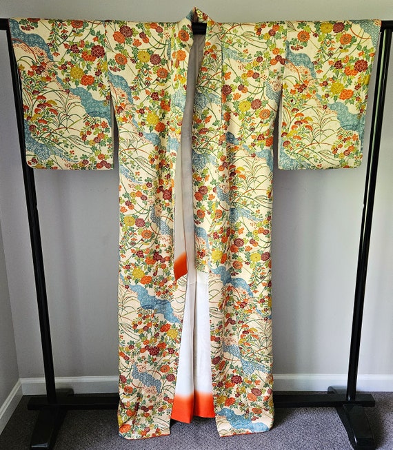 Japanese Vintage Silk Kimono - Soft Silk Vintage J