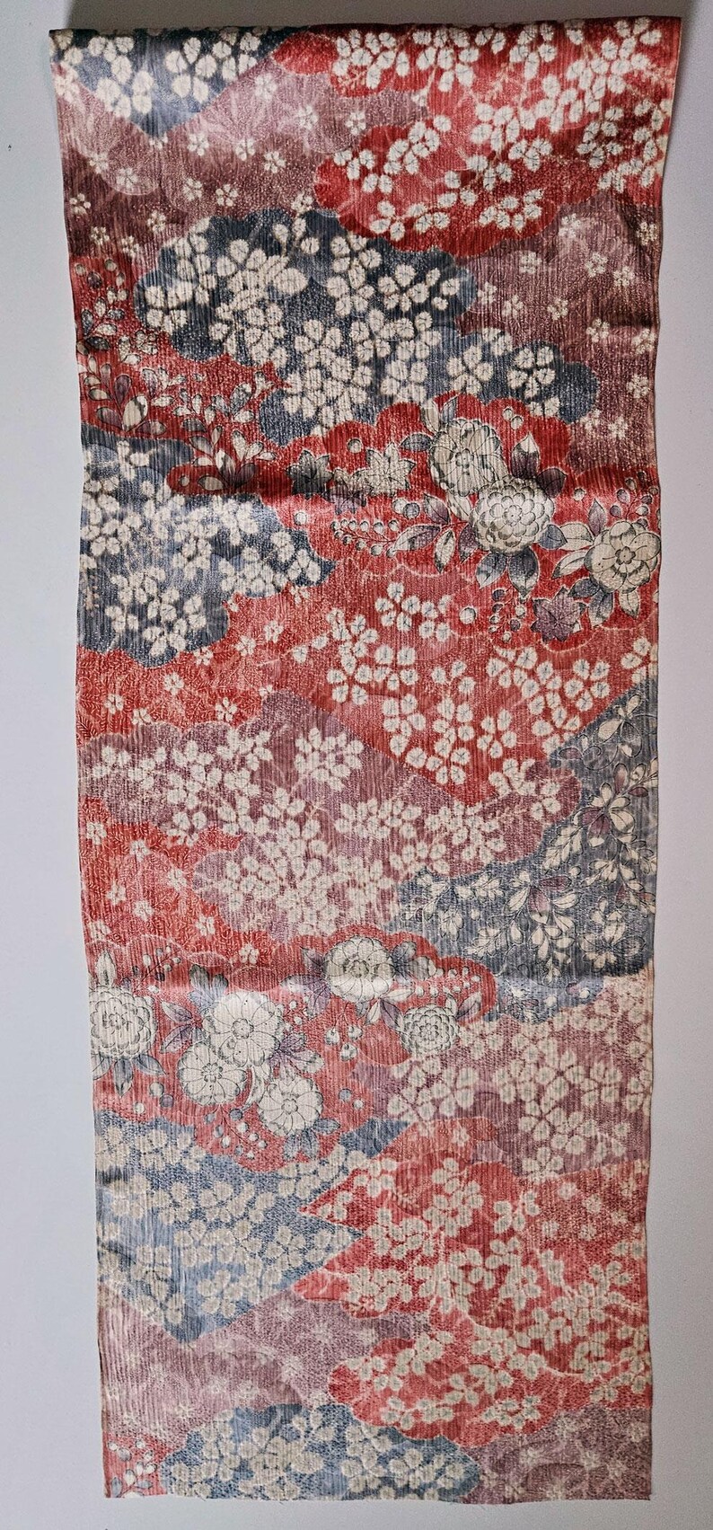 Japanese Kimono Silk Remnant T101 Pink Floral Patterned Silk Jacquard