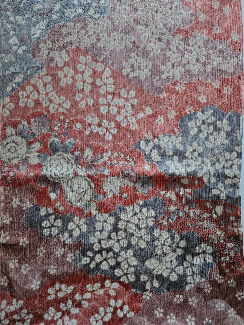 Japanese Kimono Silk Remnant T101 Pink Floral Patterned Silk Jacquard