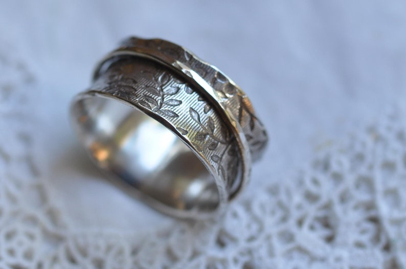 Sterling silver blossom spinner ring, hand forged image 2