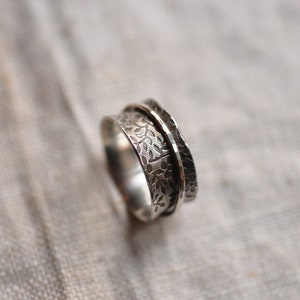 Sterling silver blossom spinner ring, hand forged image 5