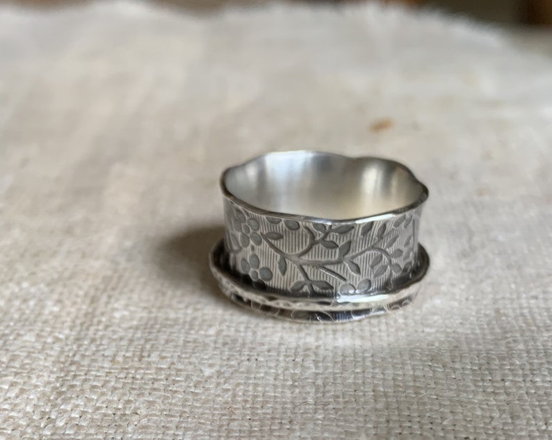 Sterling silver blossom spinner ring, hand forged image 8
