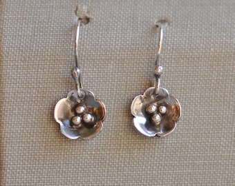 Sterling silver dainty flower earrings