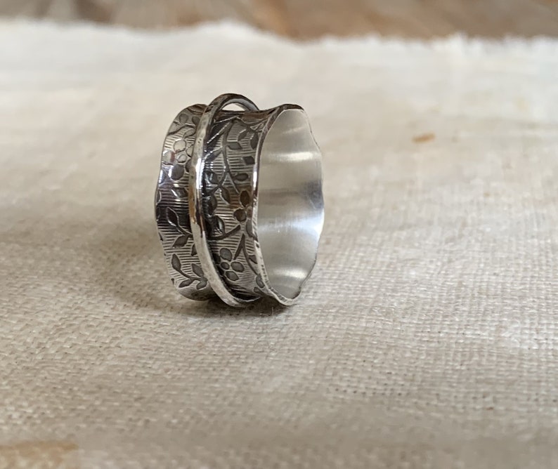 Sterling silver blossom spinner ring, hand forged image 9