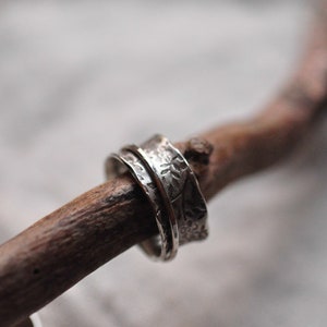 Sterling silver blossom spinner ring, hand forged image 4