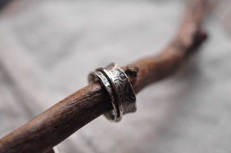 Sterling silver blossom spinner ring, hand forged image 4