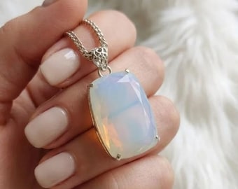 High Quality White Opal 100–110Ct Cushion Cut Pendant Necklace, Sterling Silver Opal Jewellery, October Birthstone Necklace for Women
