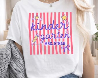 Camiseta Comfort Colors para maestras de jardín de infantes / Camiseta personalizada para maestras / Regalo de regreso a clases / Camiseta de agradecimiento para maestras / Camiseta para el equipo del aula