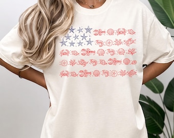 Camiseta Comfort Colors del 4 de julio / Camiseta de pescador con la bandera estadounidense / Camiseta con estética inspirada en el océano / Camiseta con animales marinos costeros / Regalo del 4 de julio