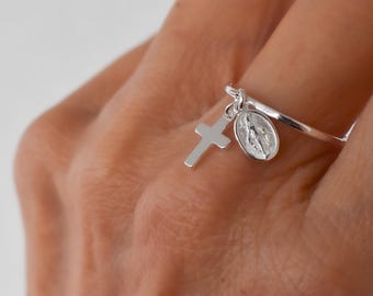 Bague croix Vierge Marie - bague pendante - petite croix - bague religieuse - minuscules pendentifs - bijoux catholiques -