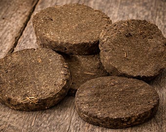 Pooja Havan Cow Dung Cakes For Religious Agnihotra & Rituals (Pack Of 10pcs Large)