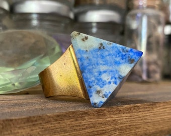 BACKORDER -- Lapis Lazuli & Gold Pyramid Ring -- Statement Ring -- Crystal Jewelry -- Handmade