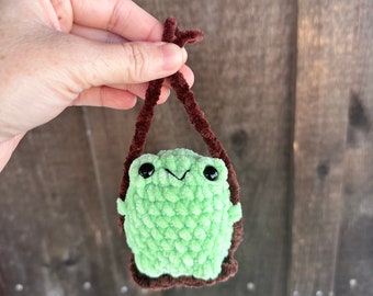 Swinging Frog Plushie crochet Amigurumi Toy