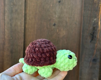 Petite peluche Tortue Amigurumi au crochet