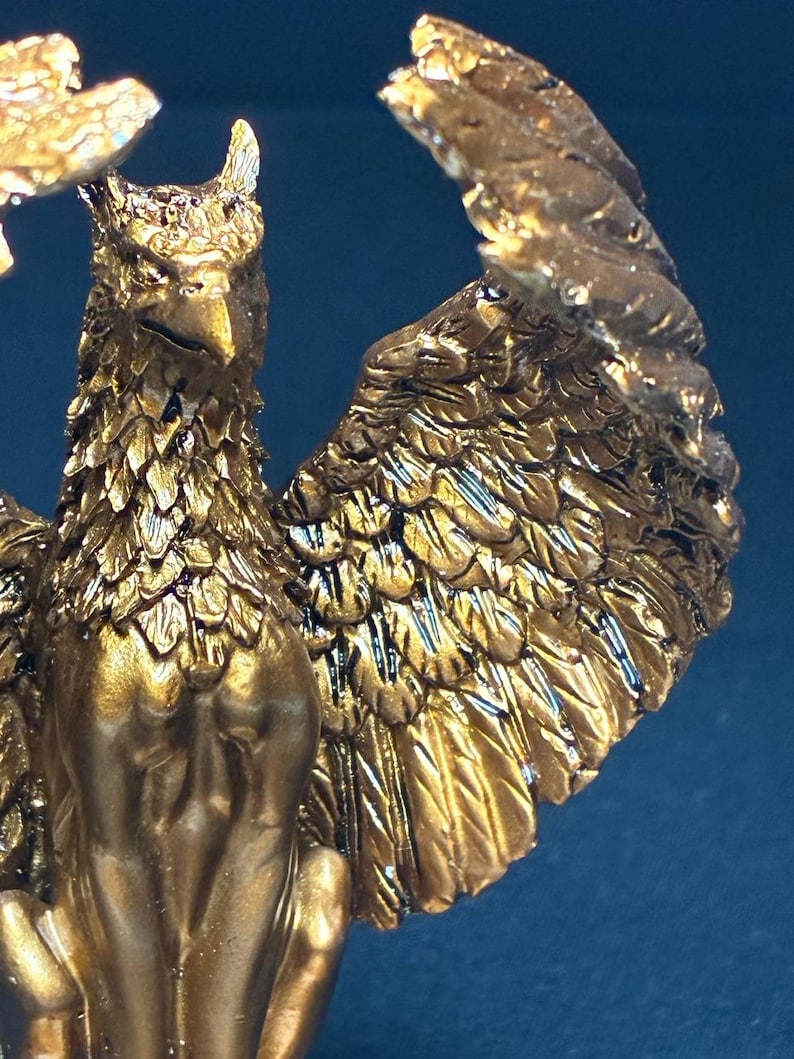 Figure Proble Golden Griffin Figure • HIGH QUALITY Materials Replica With Faithful ...