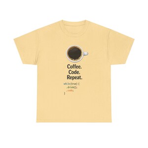 コーヒーコードリピートTシャツ | プログラマーコーディングループシャツ 画像 4