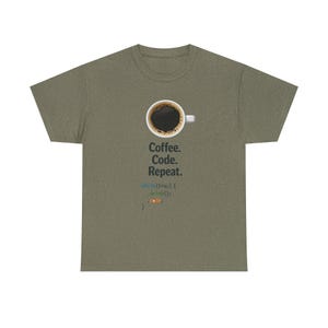 コーヒーコードリピートTシャツ | プログラマーコーディングループシャツ 画像 7