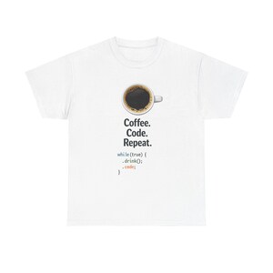 コーヒーコードリピートTシャツ | プログラマーコーディングループシャツ 画像 2