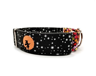 Collar para perro con hebilla de liberación lateral o martingala de brujas en vuelo, collar para mascota de Halloween naranja, negro, rosa con estrellas metálicas de colores