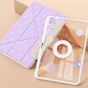 Custodia magnetica rimovibile a tre ante con supporto a Y per iPad Air 8, con motivo a fiori a pois viola e scomparto per penna, compatibile con iPad Air 7 / Mini 7 / Pro 11 / 10a generazione.