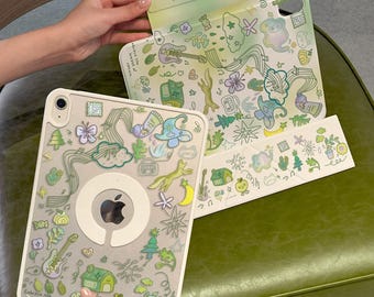 iPad Air 8 Magnetic Detachable Tri-Fold Y-Stand Case, Green Forest Animals Cover For iPad Air 7 / Mini 7 / Pro 11 / 10th Gen