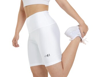 Shorts de treino femininos com monograma CAH