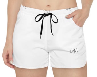 Shorts femininos minimalistas com monograma CA | Iniciais personalizadas para atividades físicas