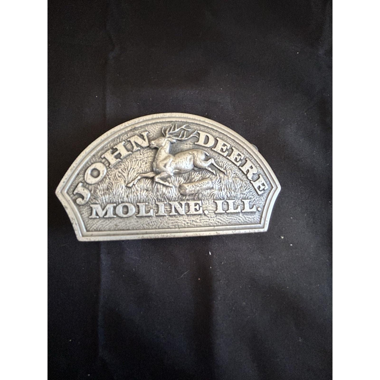 1984 LIMITED EDITION JOHN DEERE BELT BUCKLE 1936 HISTORICAL TRADEMARK #5083 Vintage 1982 JOHN DEERE & Company Belt Buckle Pewter Round  main image 3