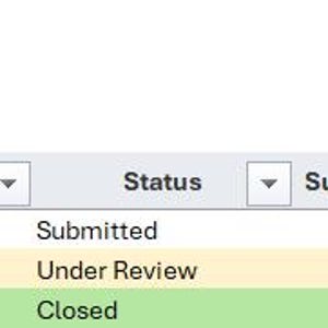 Op de afbeelding: Een spreadsheet met projectdetails, inclusief datums, beschrijvingen en waarden. De tabel heeft kolommen voor referentie, datum, beschrijving en status. Het totaal ingediend bedraagt €8.200,00.