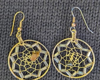 Pendientes de aro atrapasueños con piedras naturales