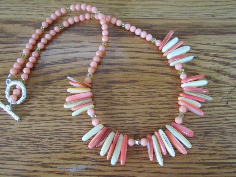 Peach and White Fan Necklace image 4